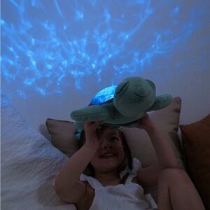 Cloud B Teal Turtle Night Projector